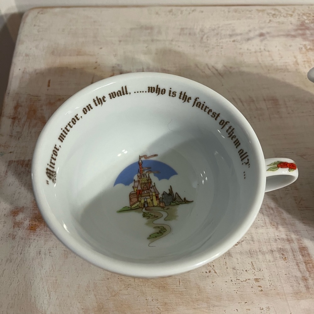 PAUL CARDEW 2012 Snow White Poisoned Apple Porcelain Teapot *England - Picture 4 of 11